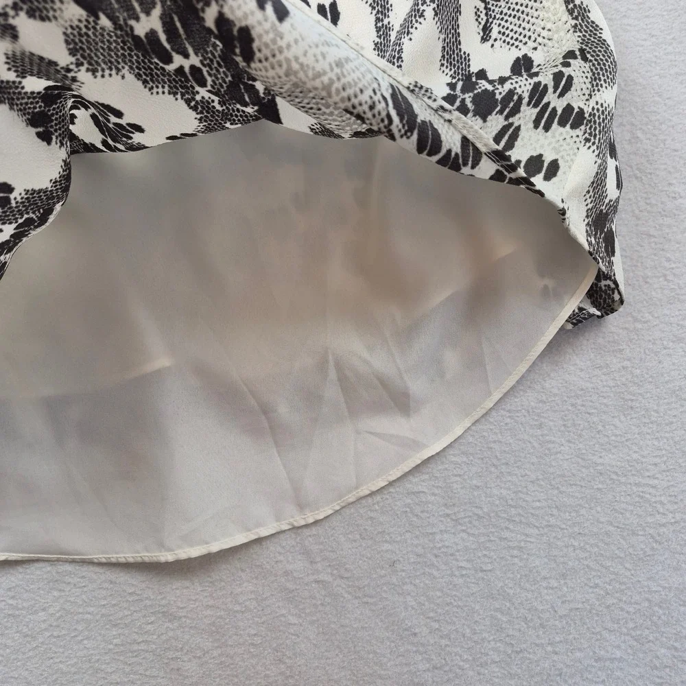 Express Snakeskin Blouse Sleeveless White Gray Tank Top Animal Print Chic Sexy M - Picture 8 of 13